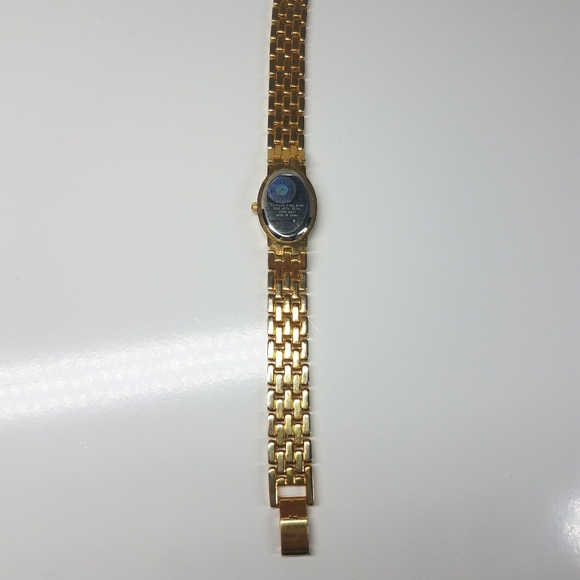 EJ Japanese Quartz Movement Goldtone Watch - Picture 9 of 12